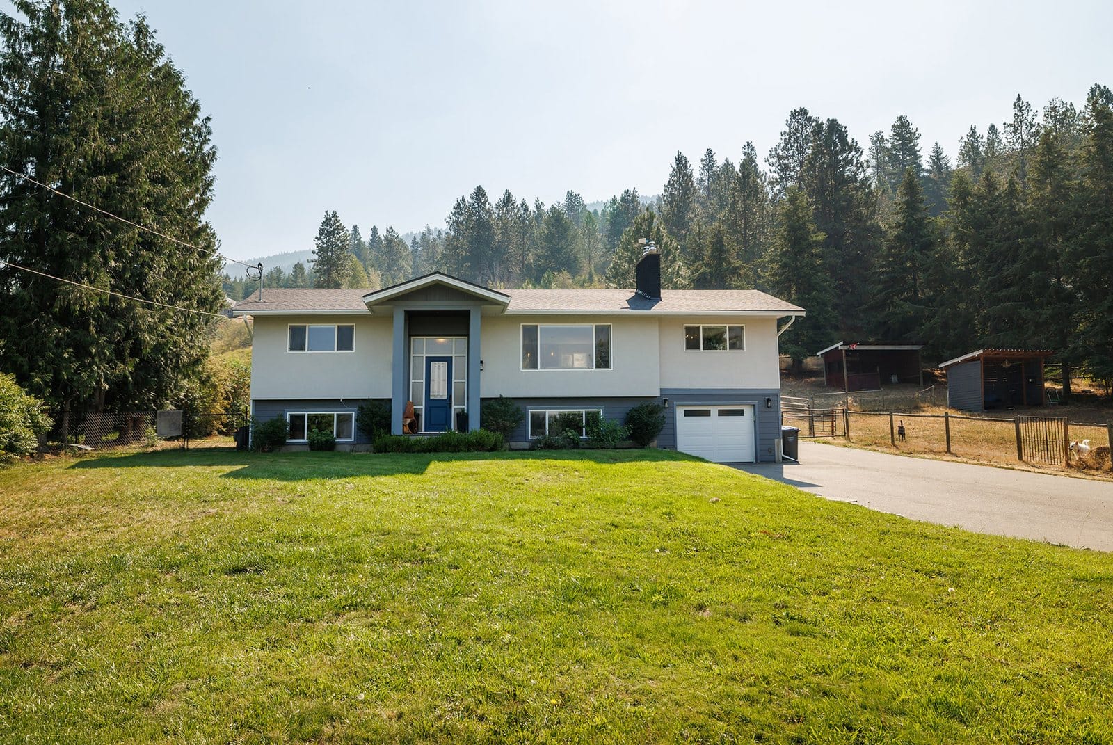 13487 Middle Bench Road from the road