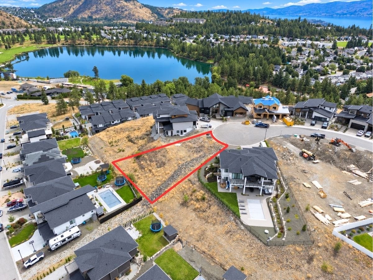 Lot 34 outlined in red from the air, with Shannon Lake, the golf course and the valley behind it